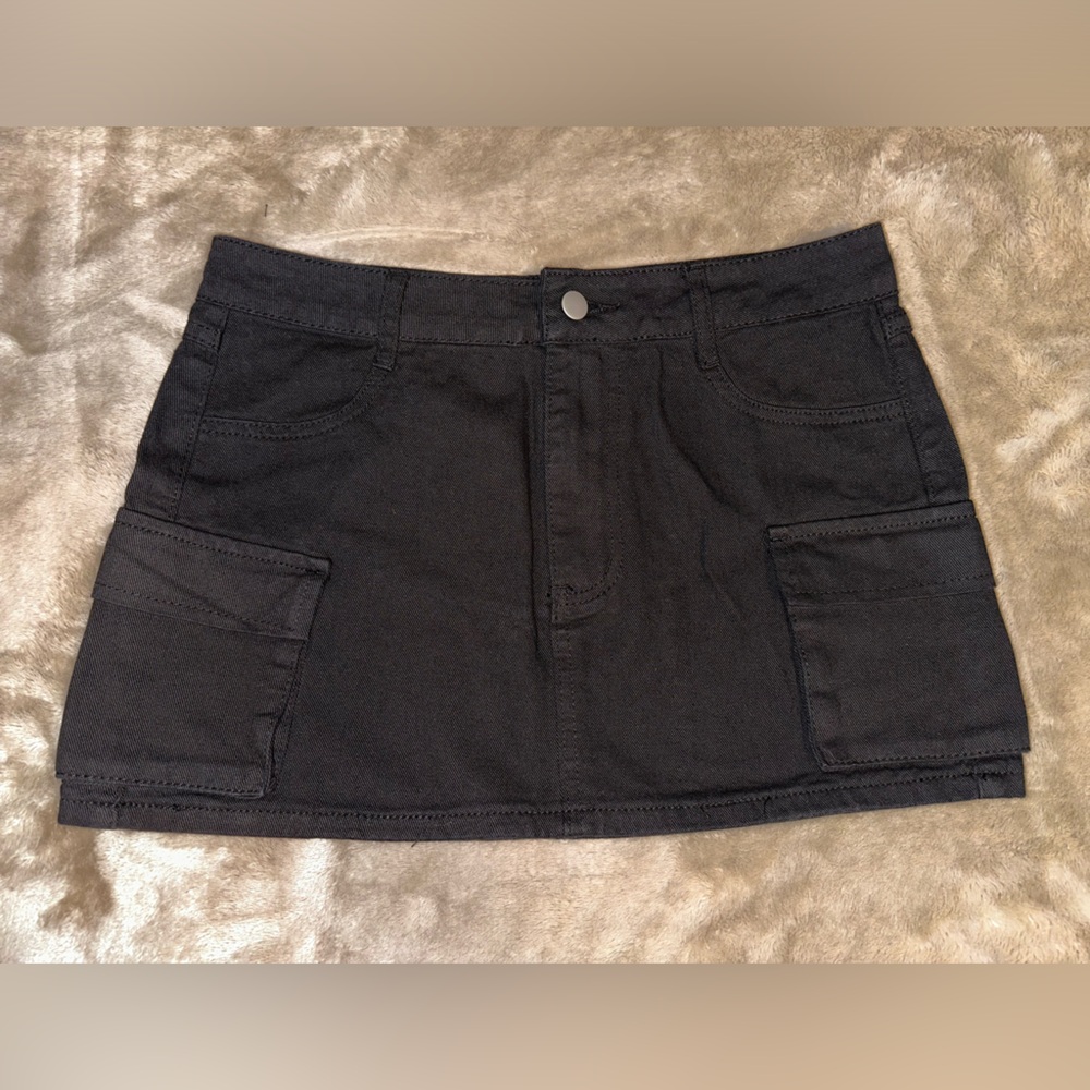 SHEIN ICON Flap Pocket Side Cargo Denim Skirt